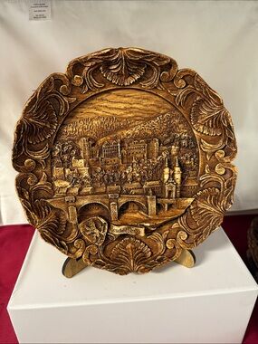 Heidelberg Decorative Carved Wall Plate in Antique Gold